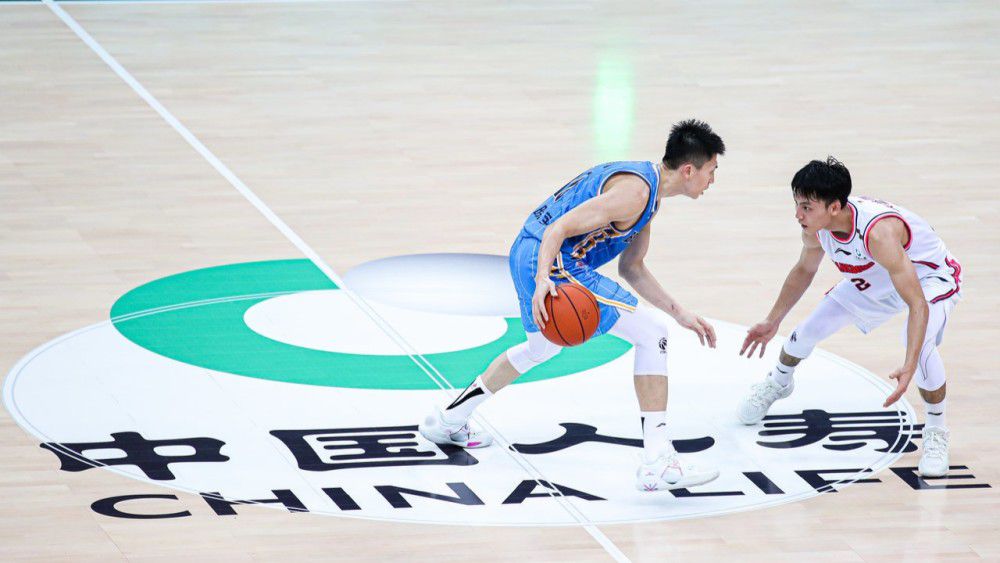 相较于《异形》，《普罗米修斯》的气概加倍偏向伊甸园。